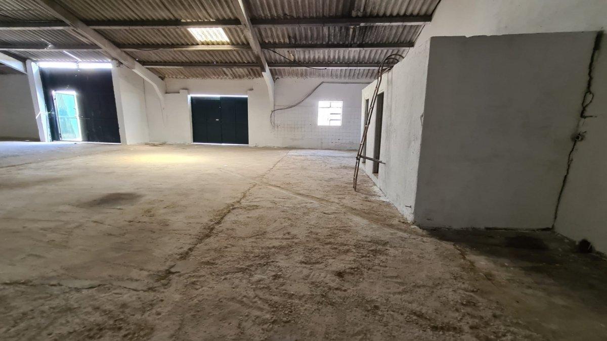 Industrial Unit for Sale in Morales del Vino