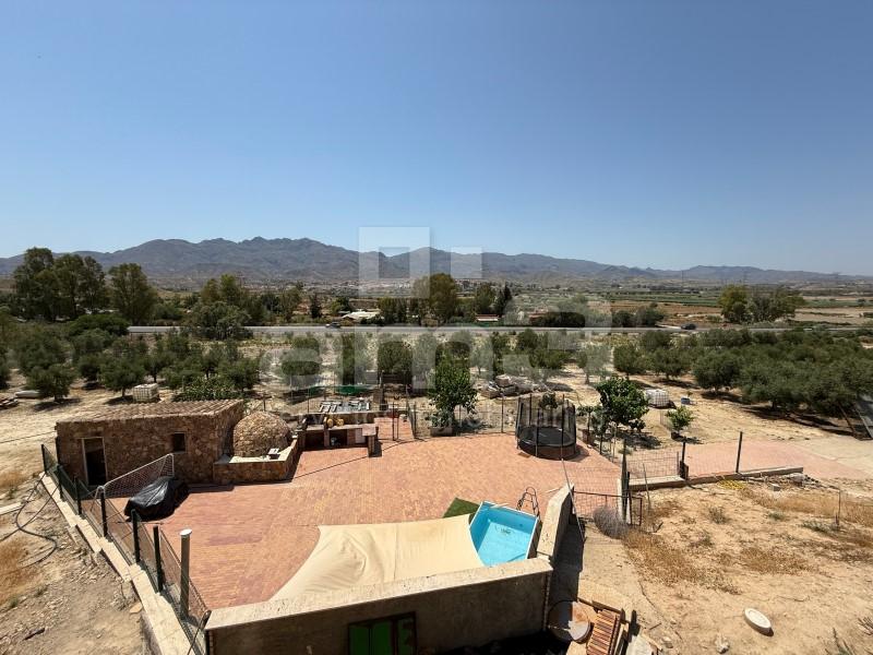 Chalet for Sale in Turre