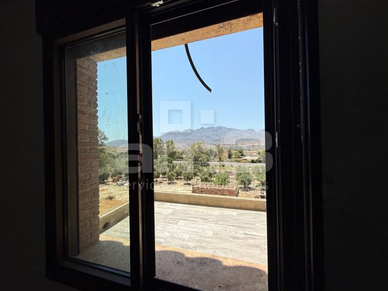 Chalet for Sale in Turre