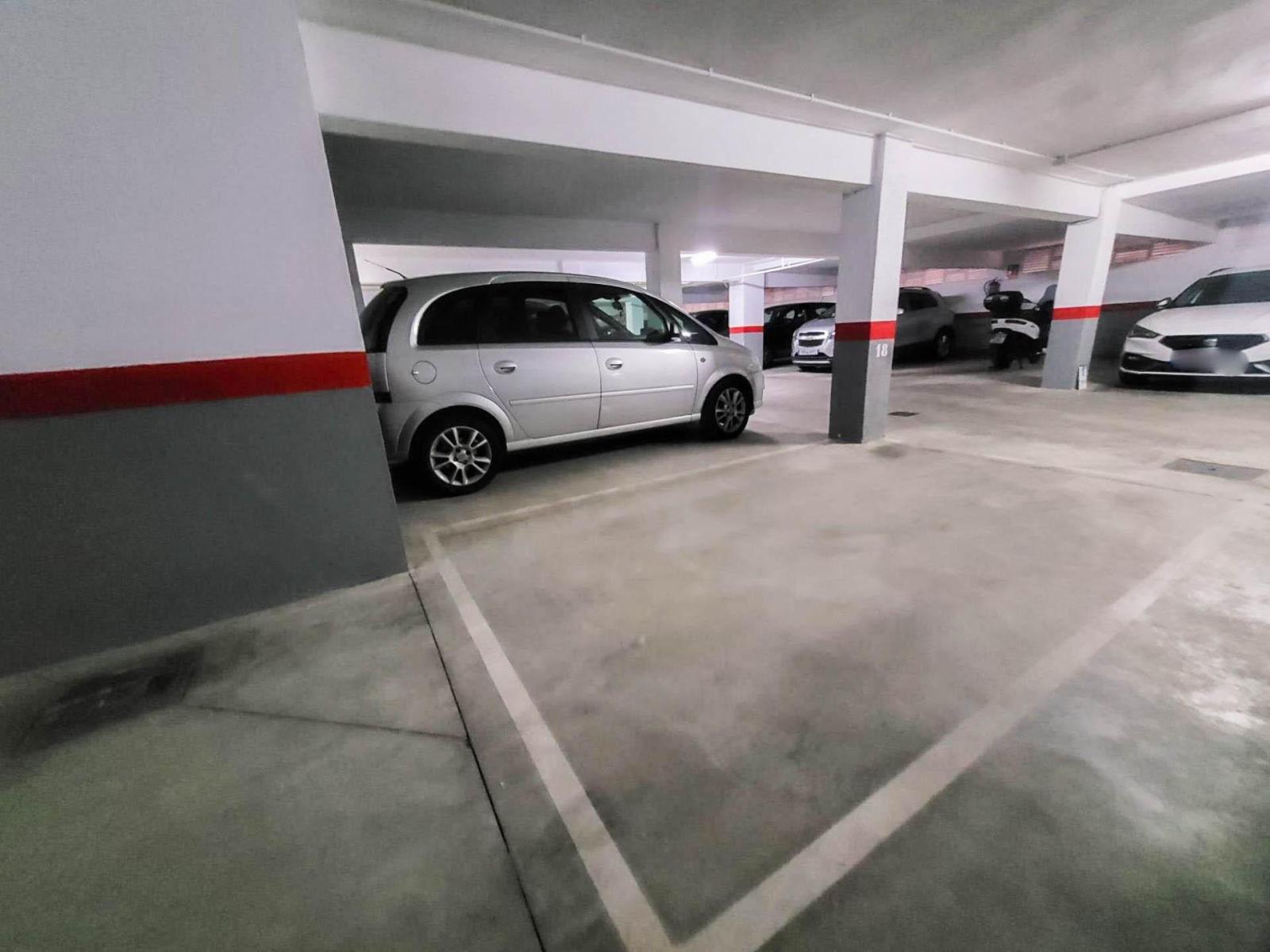 Garage for Sale in Martorell