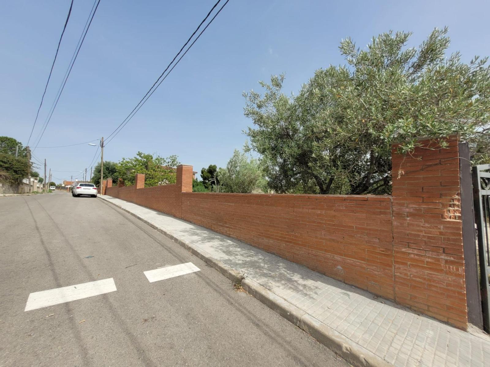 Plot for Sale in Masquefa