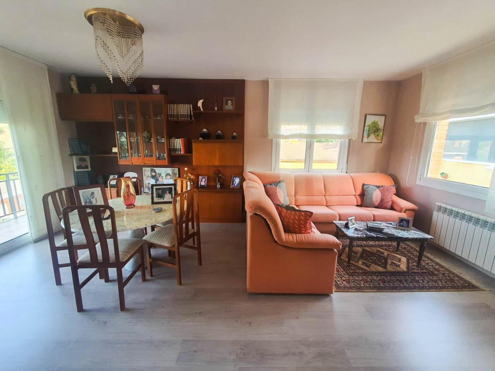 Chalet for Sale in Castellbisbal