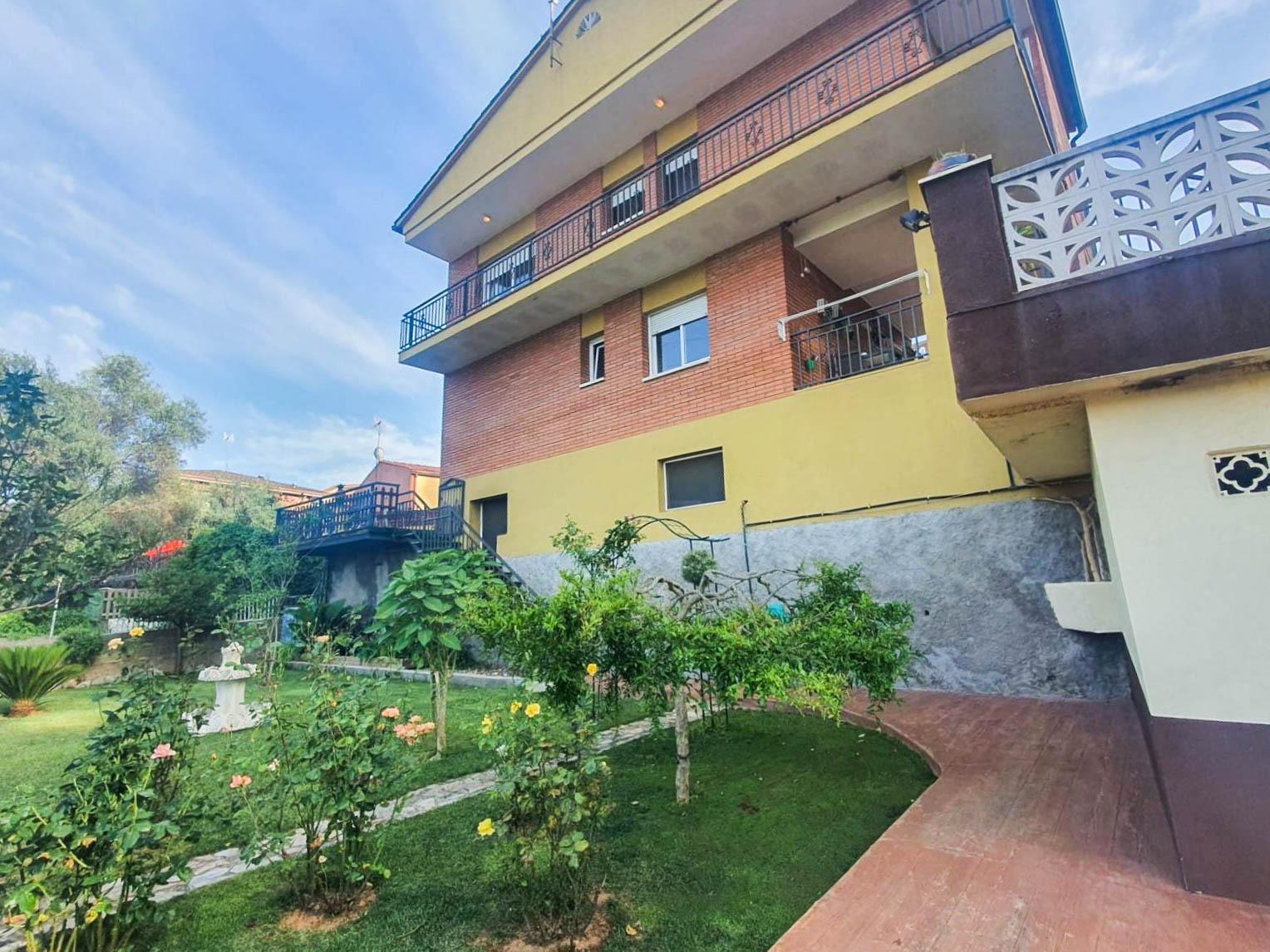 Chalet for Sale in Castellbisbal