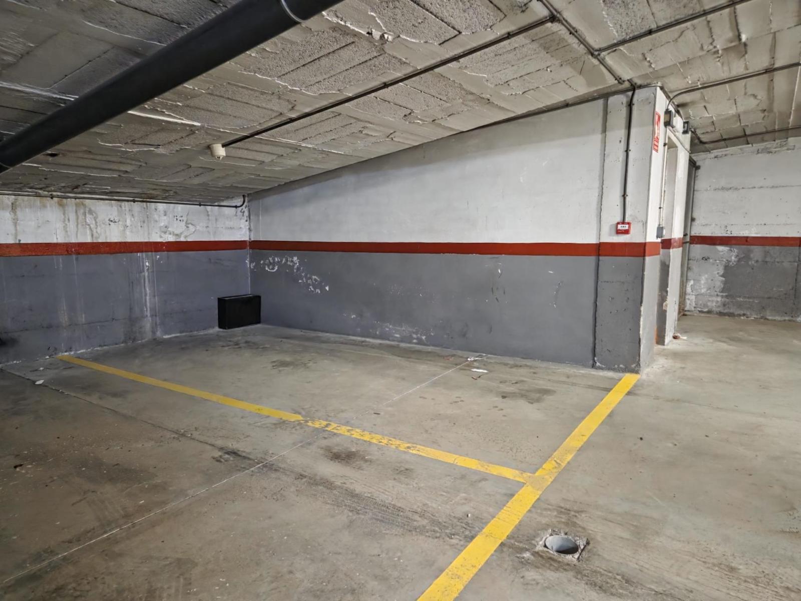 Garage for Rent in Martorell