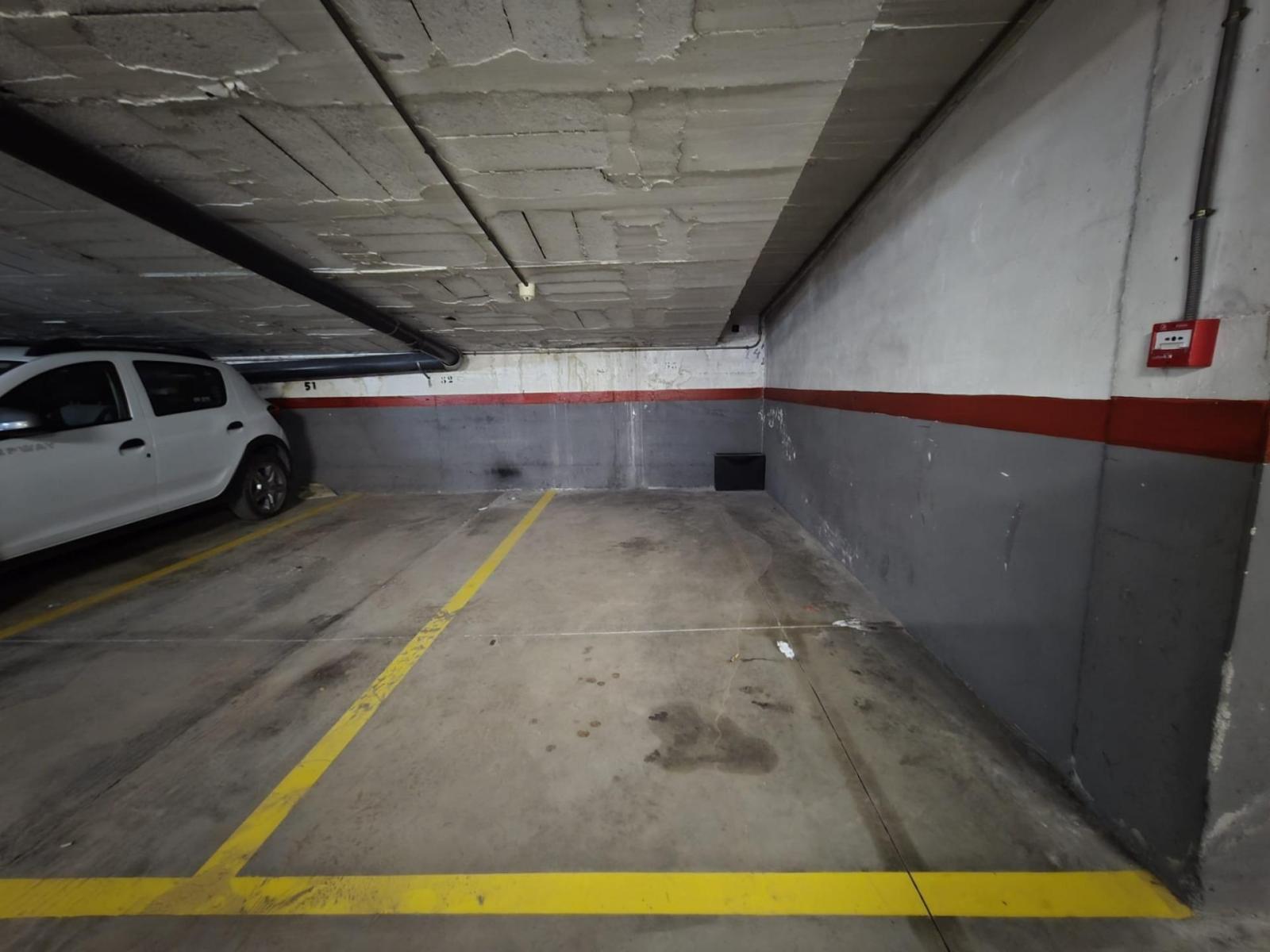 Garage for Rent in Martorell