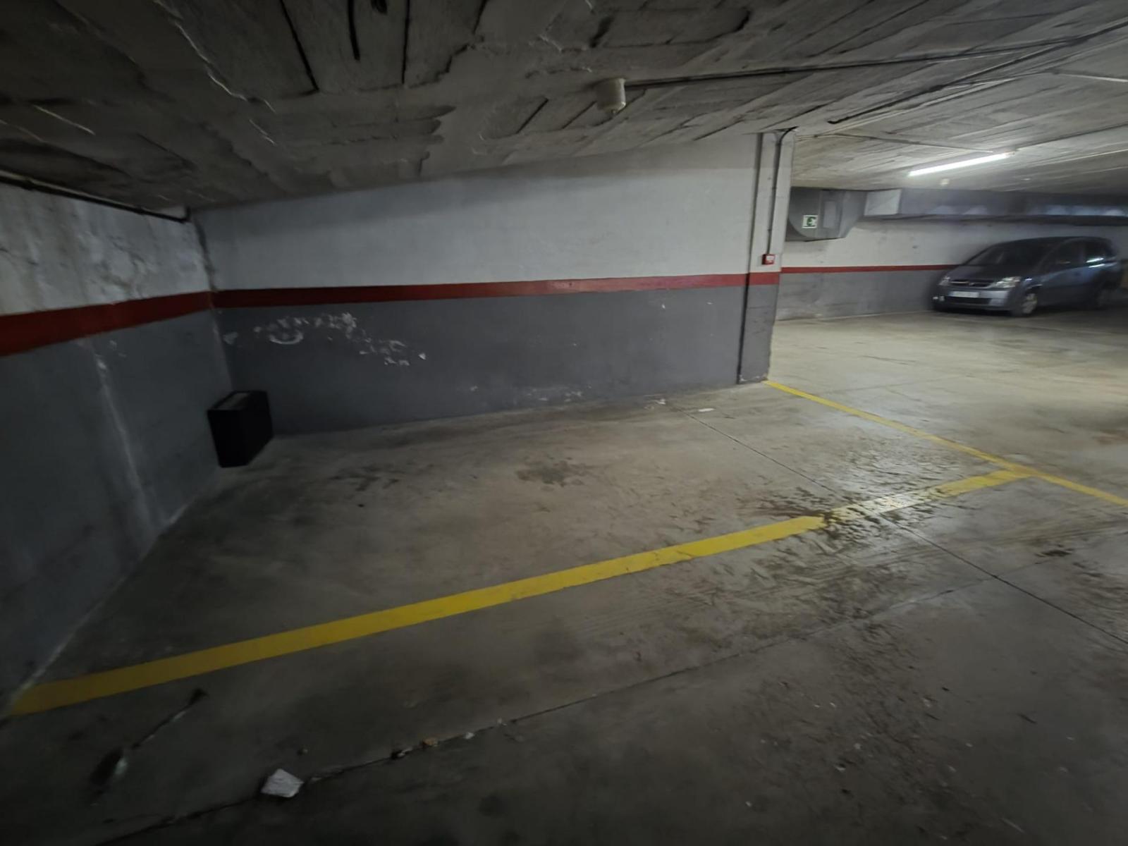 Garage for Rent in Martorell