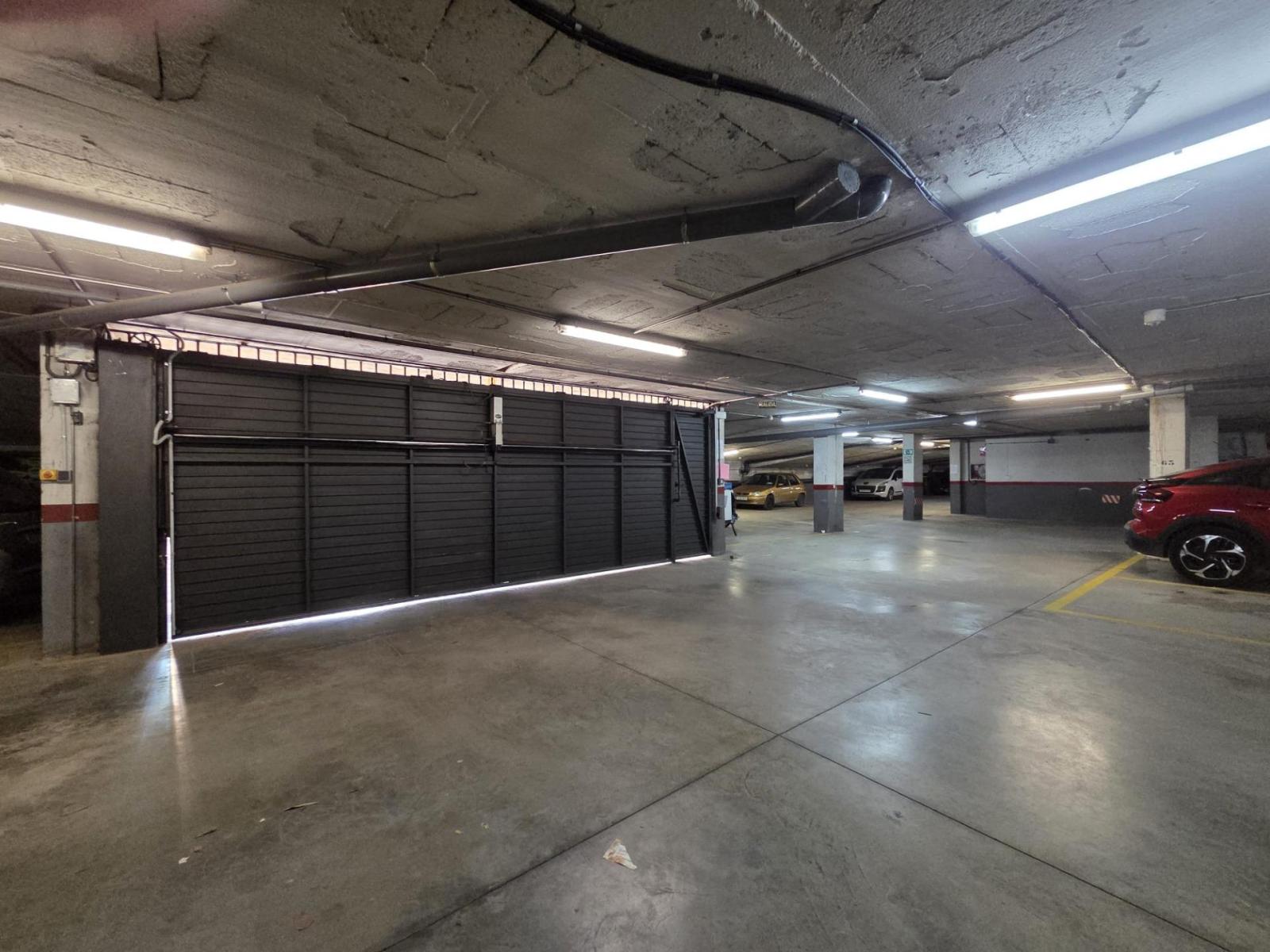 Garage for Rent in Martorell