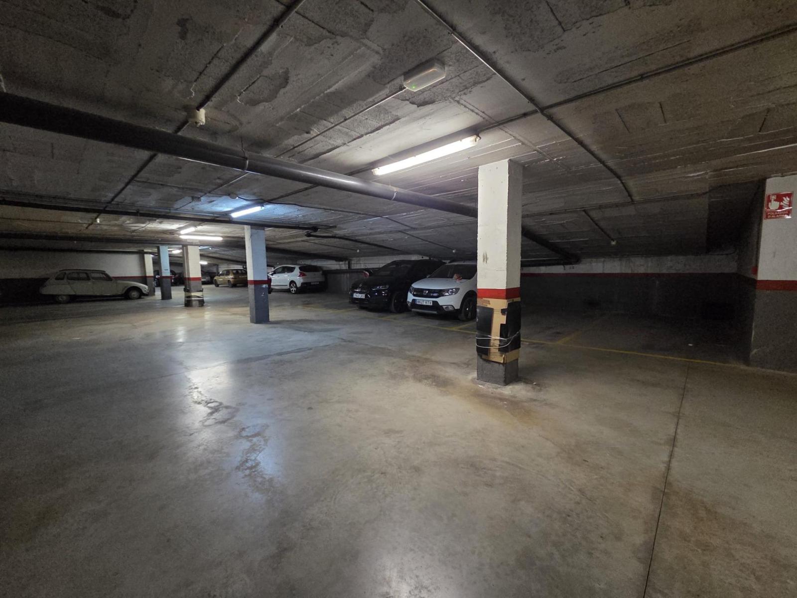 Garage for Rent in Martorell