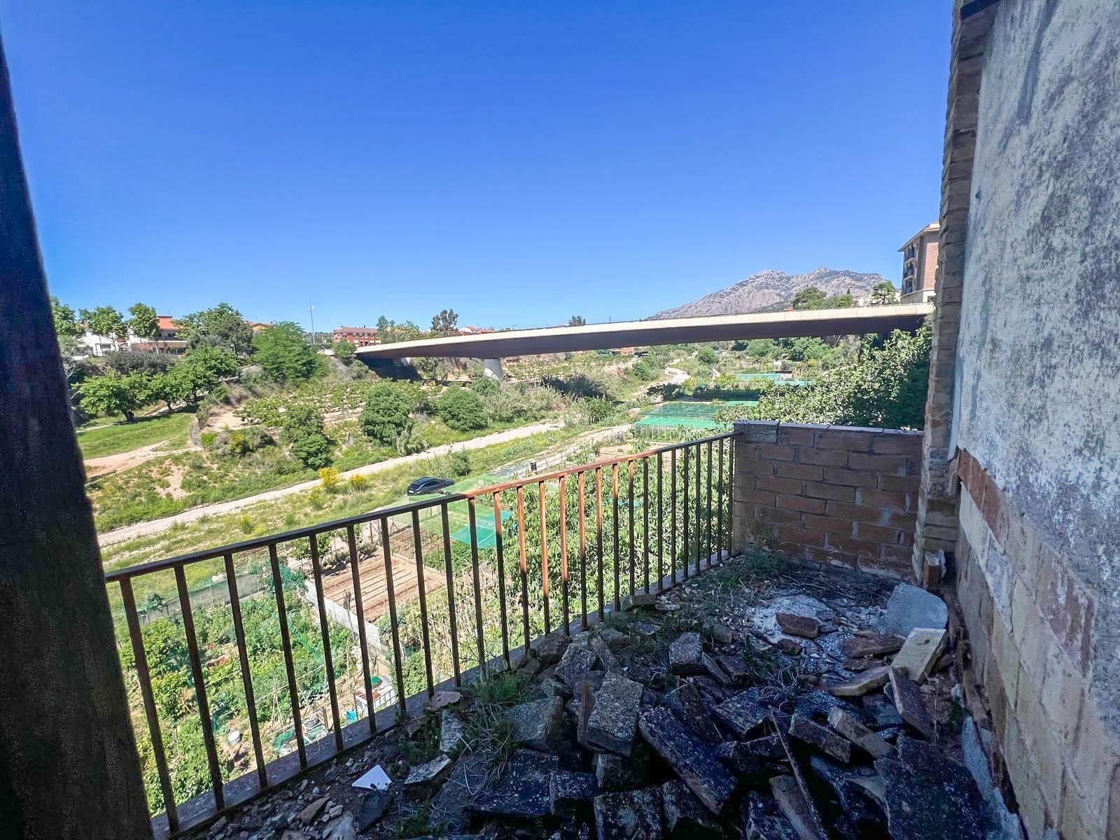 House for Sale in Esparreguera