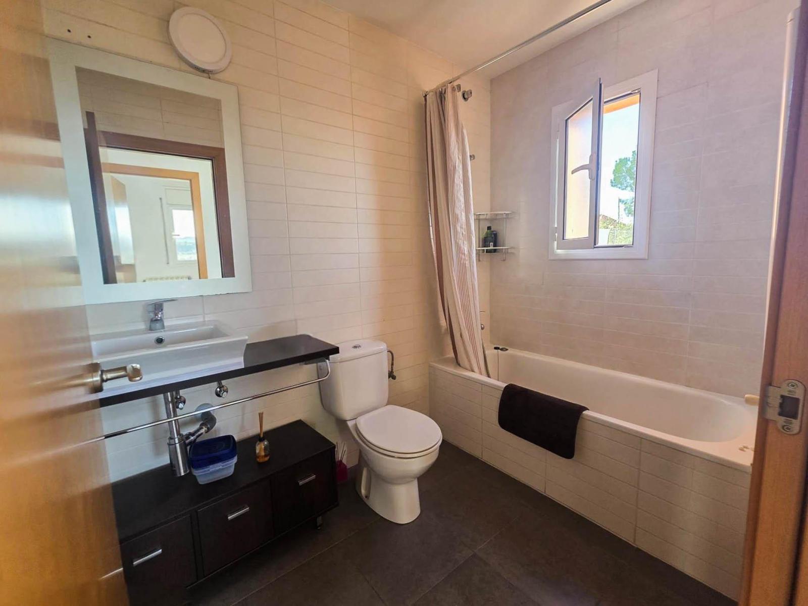 Casa en Venta en Abrera