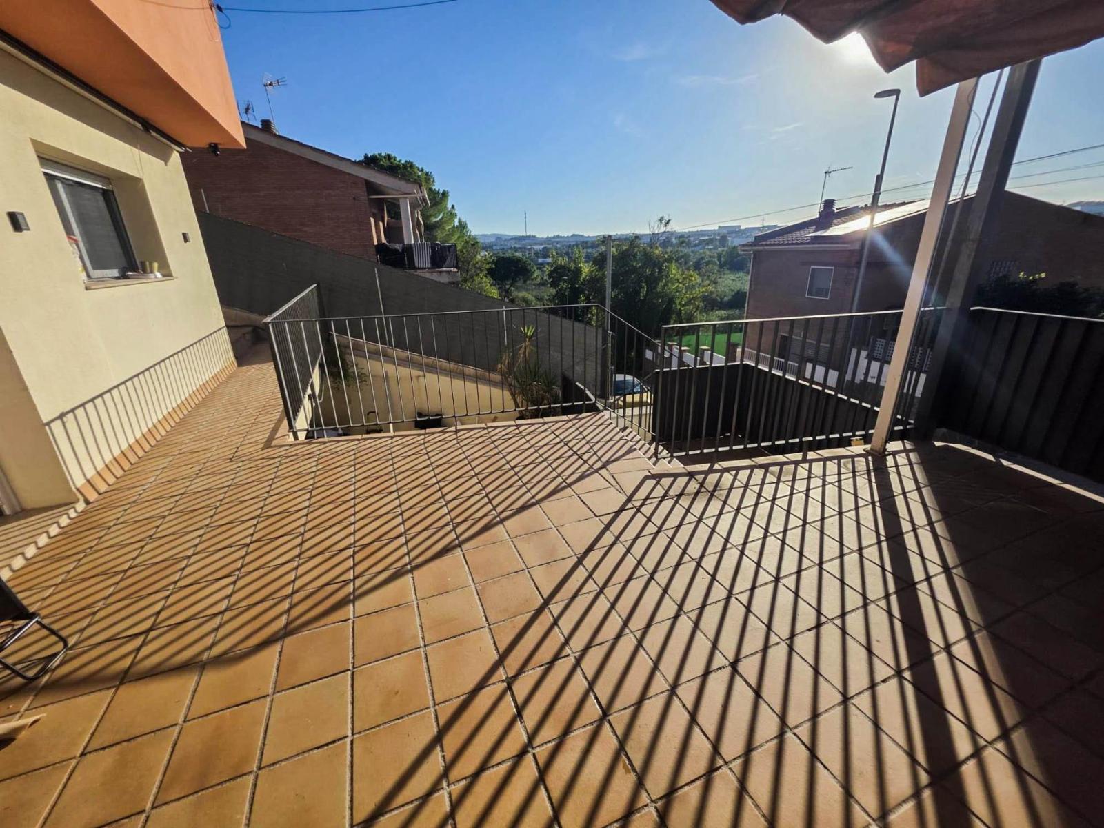 Casa en Venta en Abrera