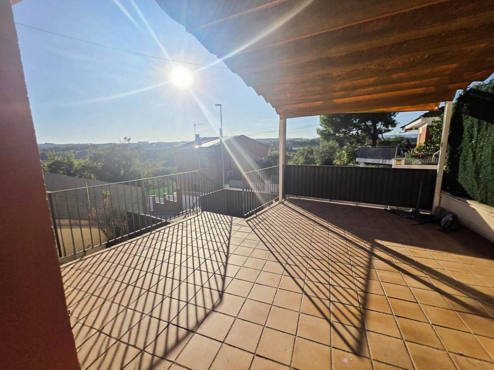 Casa en Venta en Abrera