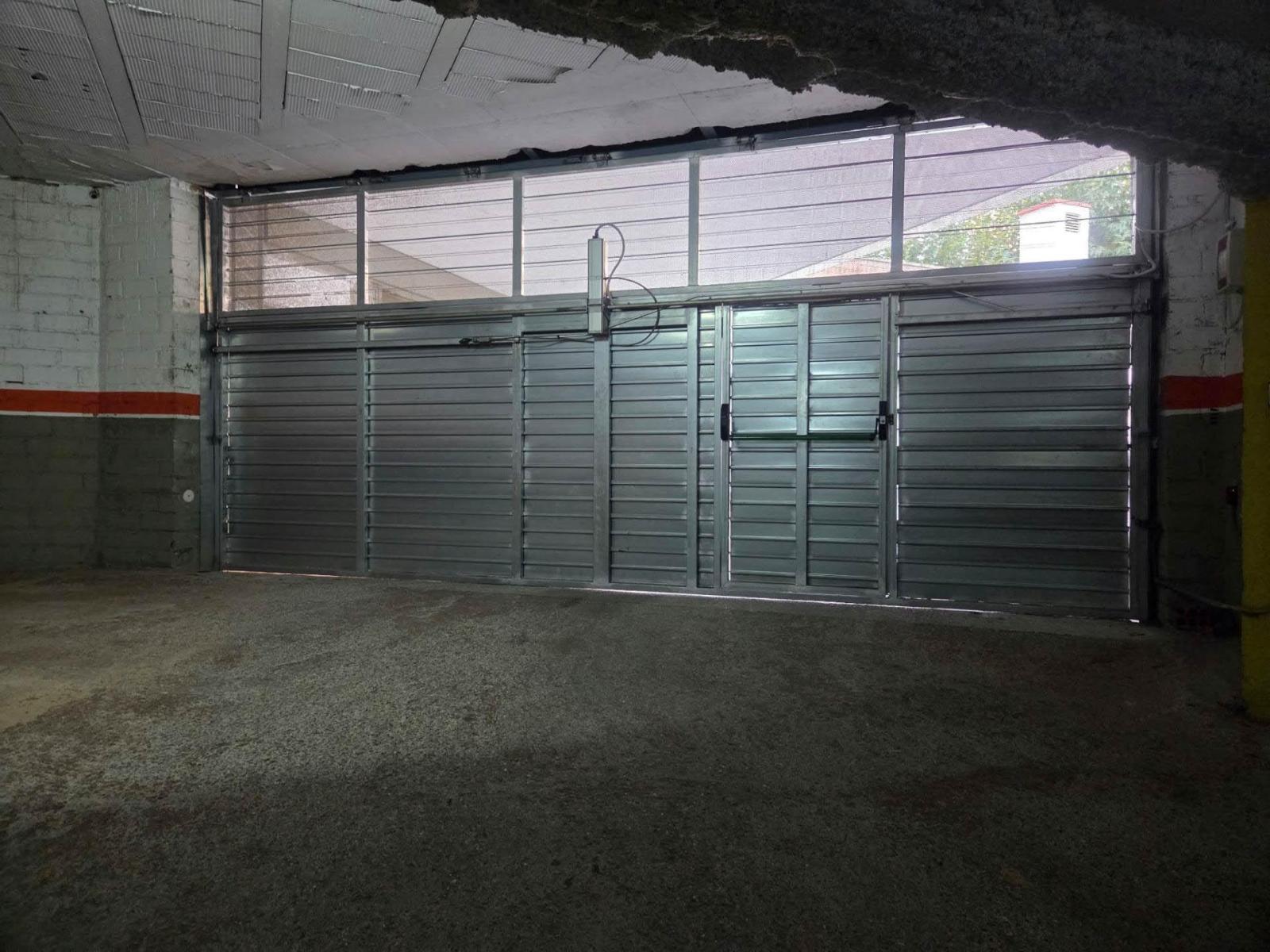 Garage for Sale in Martorell