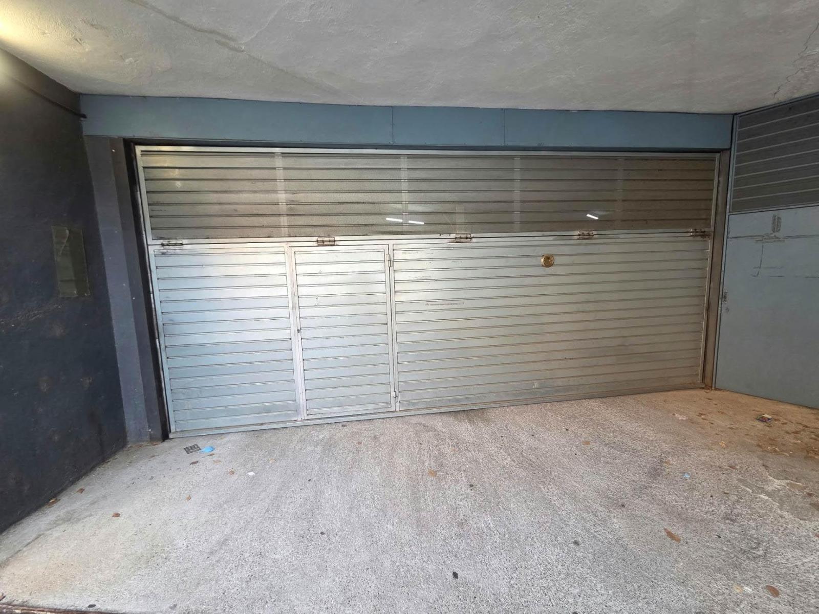 Garage for Sale in Martorell