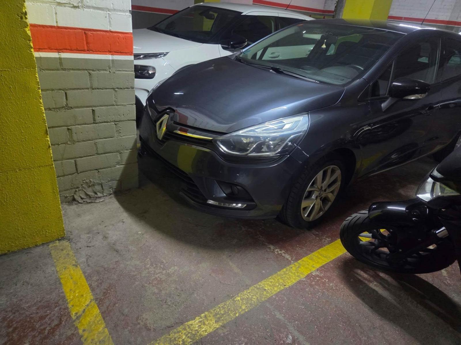 Garage for Sale in Martorell