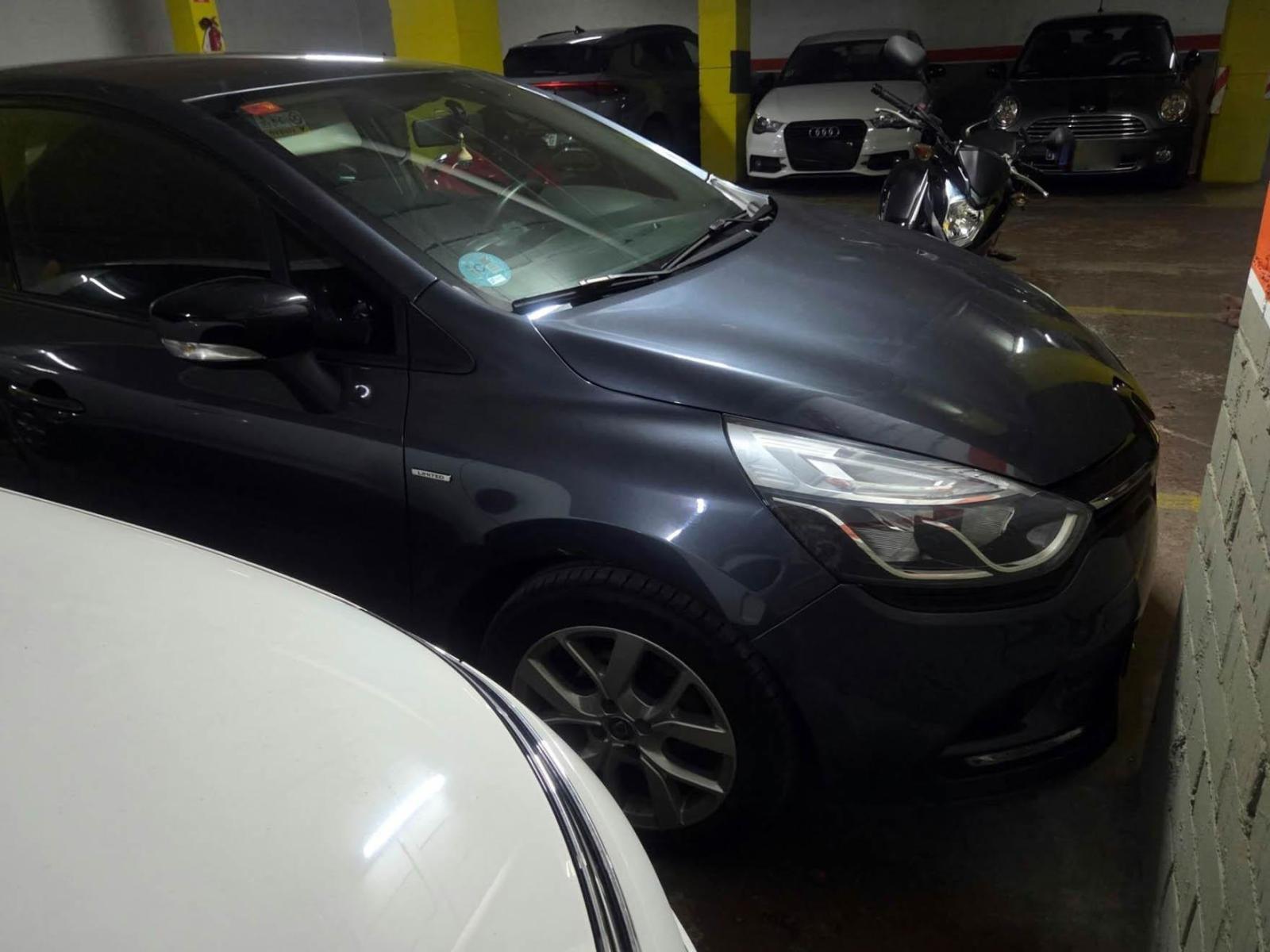 Garage for Sale in Martorell