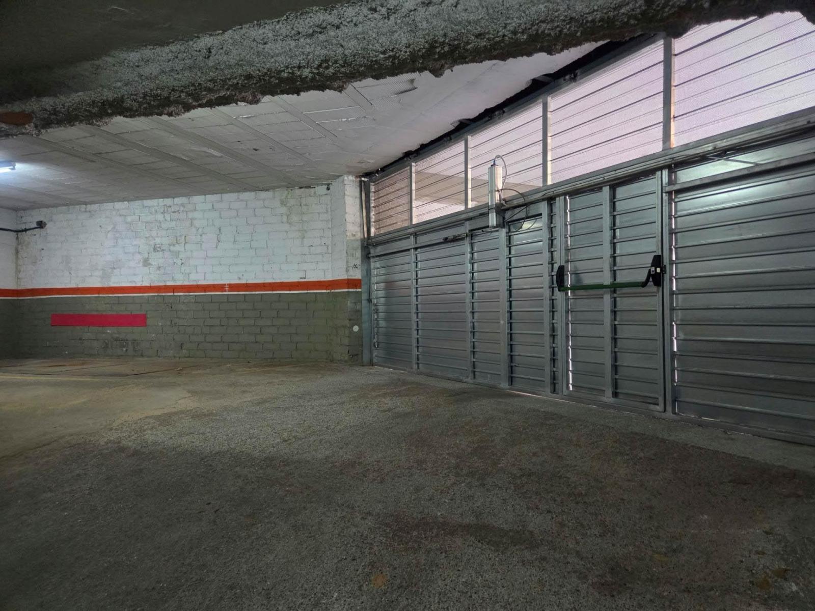 Garage for Sale in Martorell