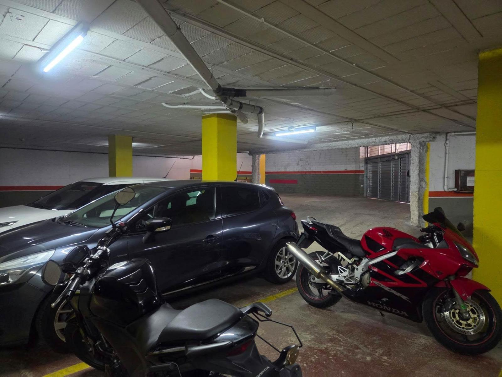 Garage for Sale in Martorell