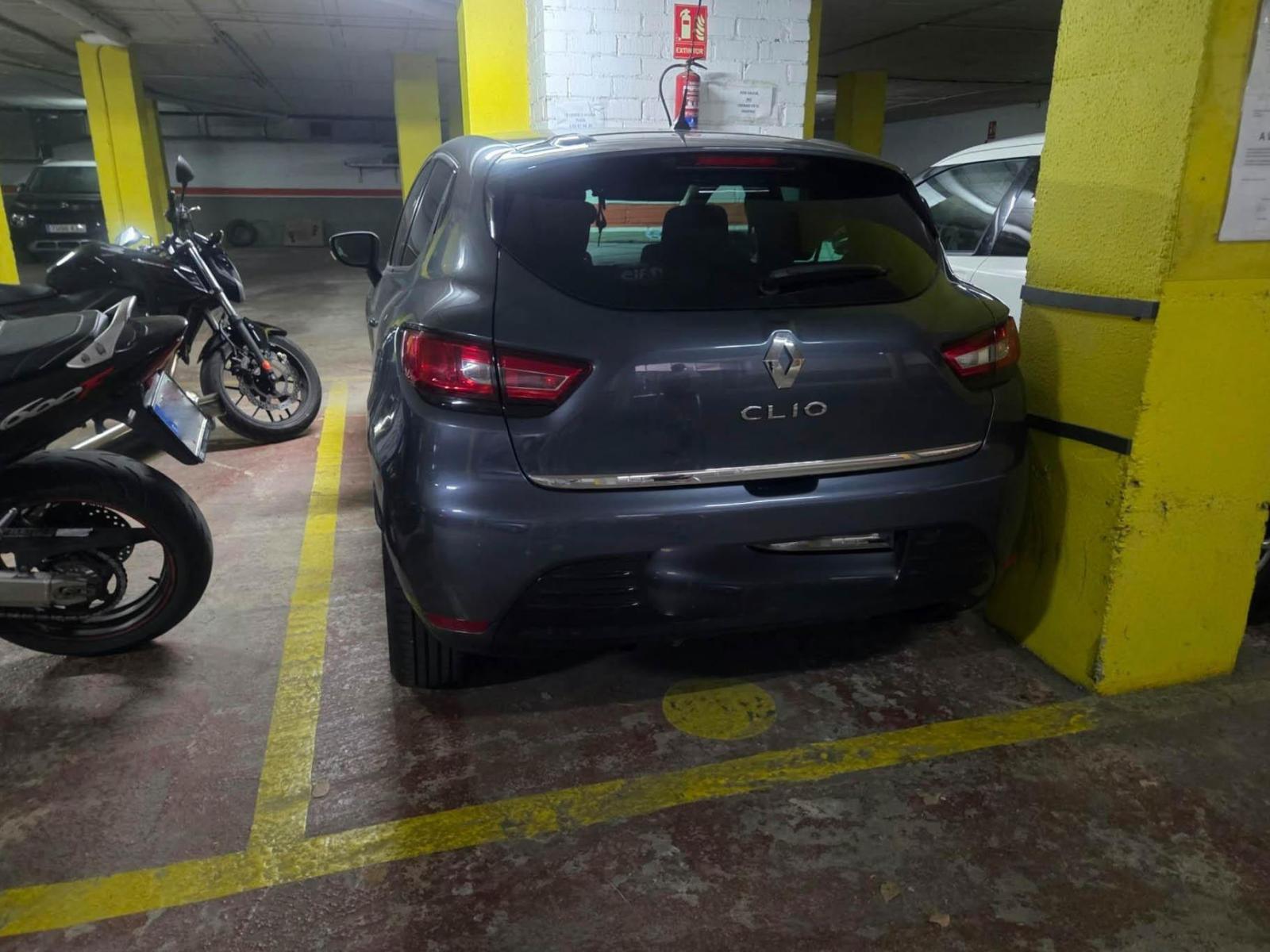 Garage for Sale in Martorell