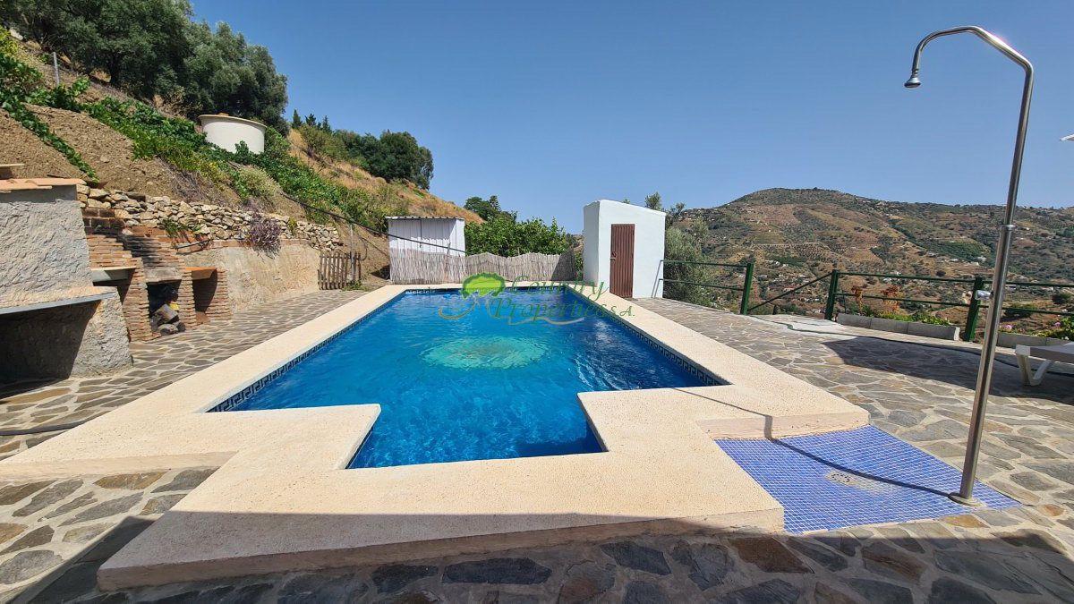 House for Sale in Cómpeta