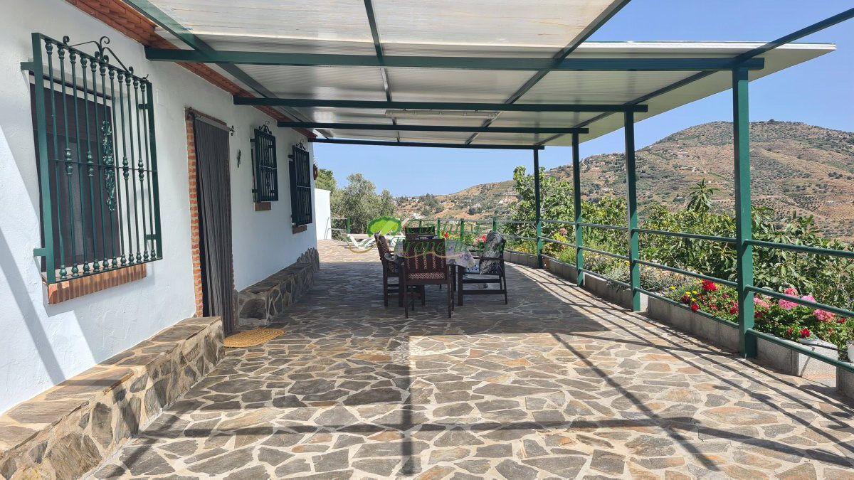 House for Sale in Cómpeta