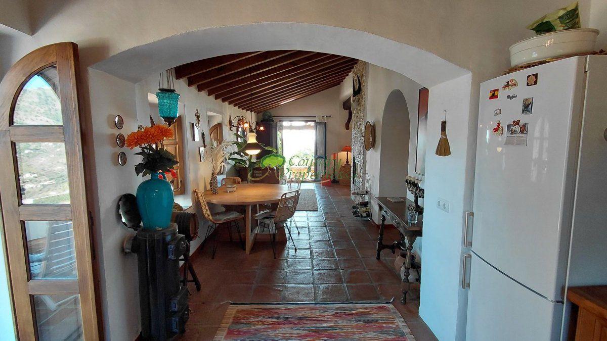 Casa en Venta en Cómpeta