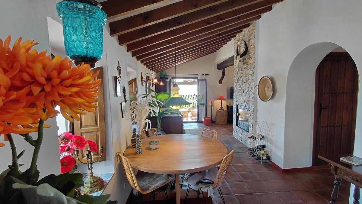 Casa en Venta en Cómpeta