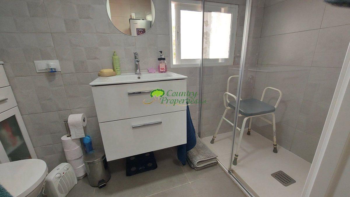 Chalet for Sale in Torrox