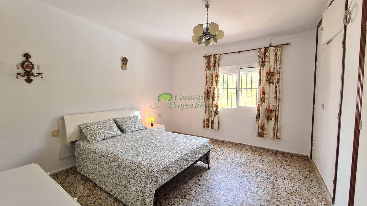 House for Sale in Sedella