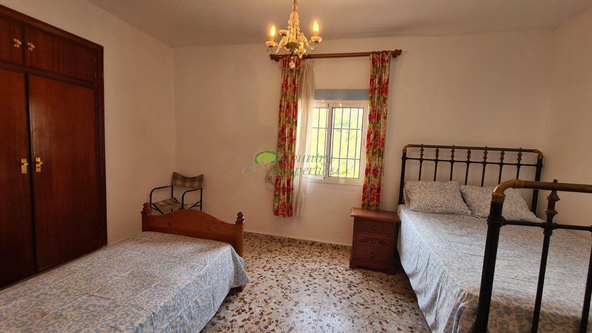 House for Sale in Sedella