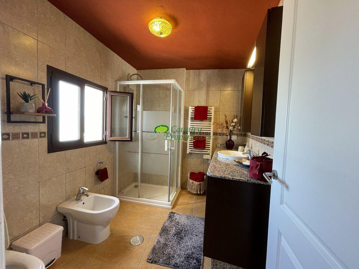 Casa en Venta en Comares