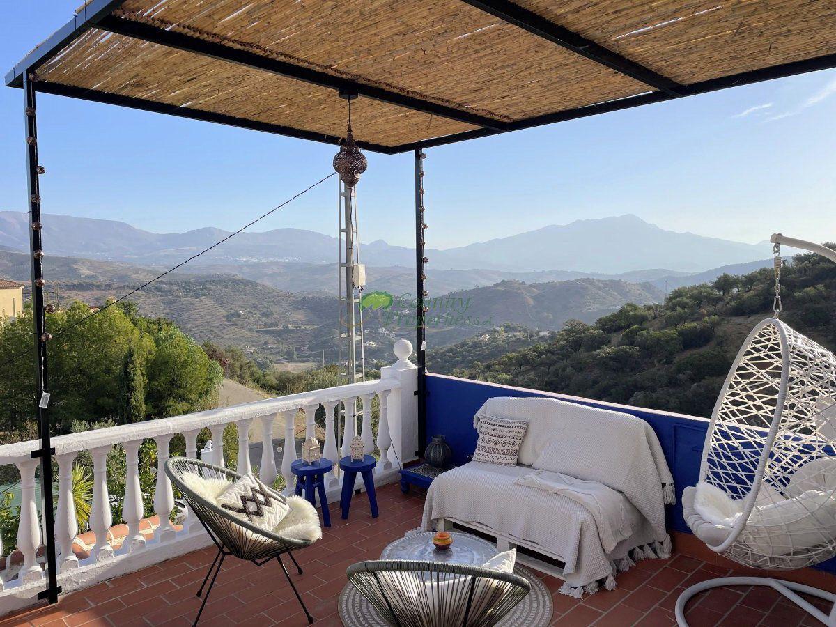 Casa en Venta en Comares