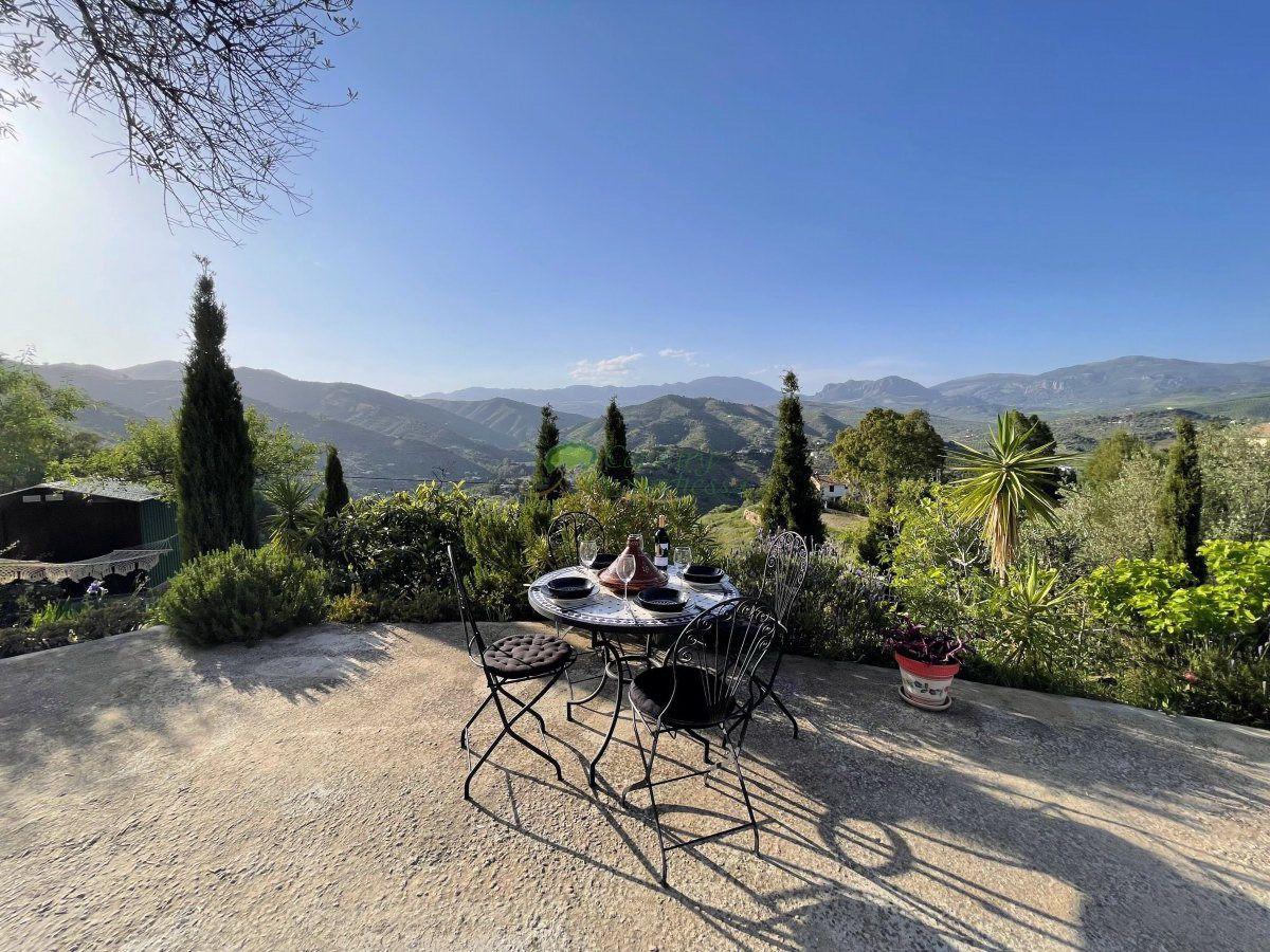 Casa en Venta en Comares