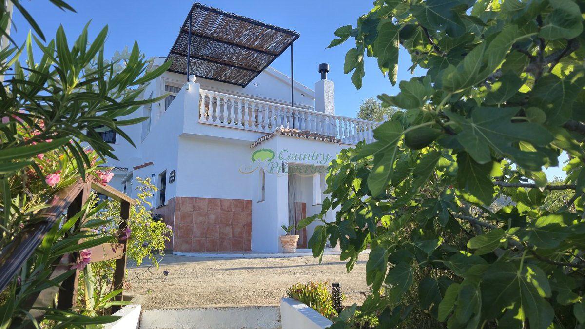 Casa en Venta en Comares