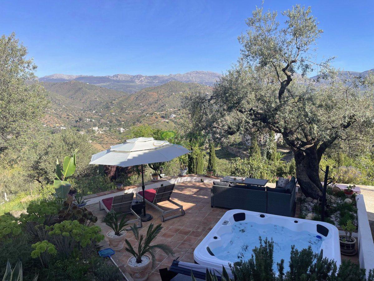 Casa en Venta en Comares