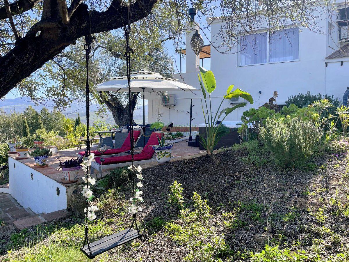 Casa en Venta en Comares