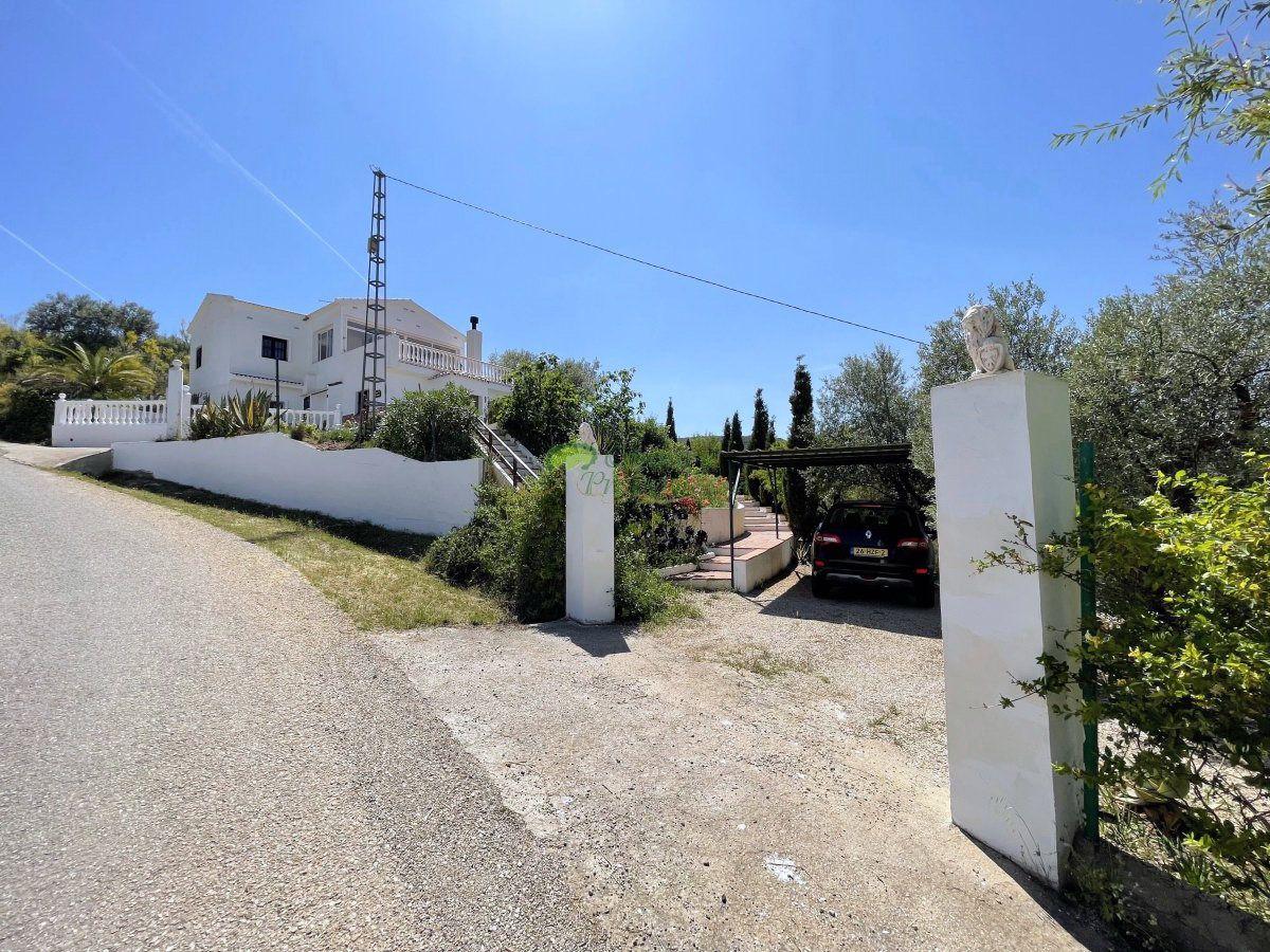 Casa en Venta en Comares
