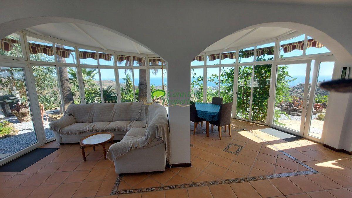House for Sale in Arenas