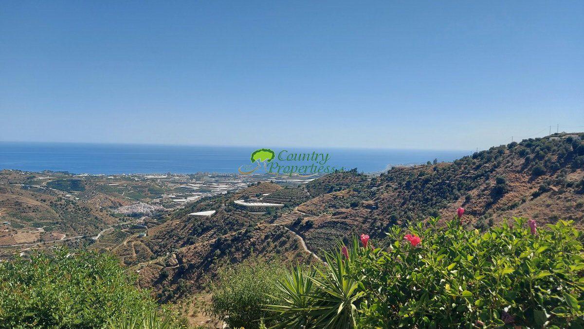 House for Sale in Arenas