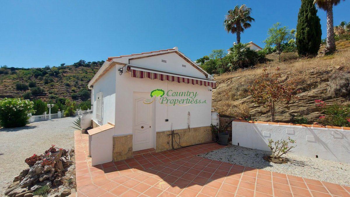 House for Sale in Arenas