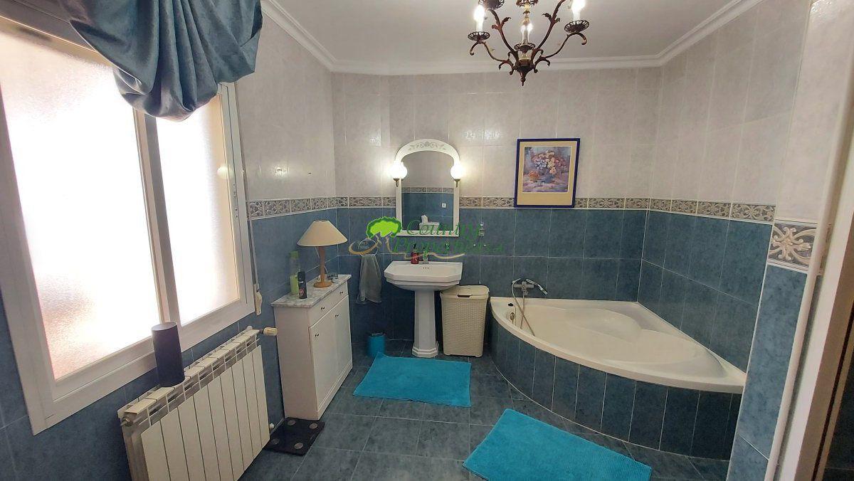 House for Sale in Arenas