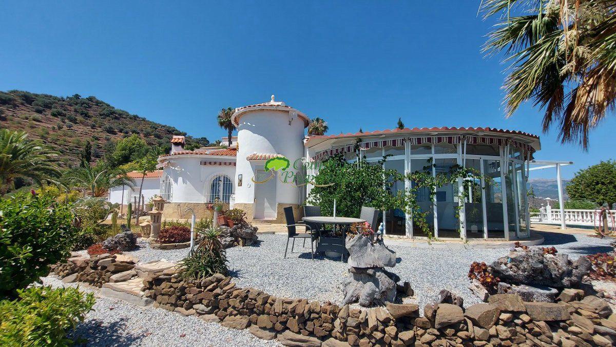 House for Sale in Arenas