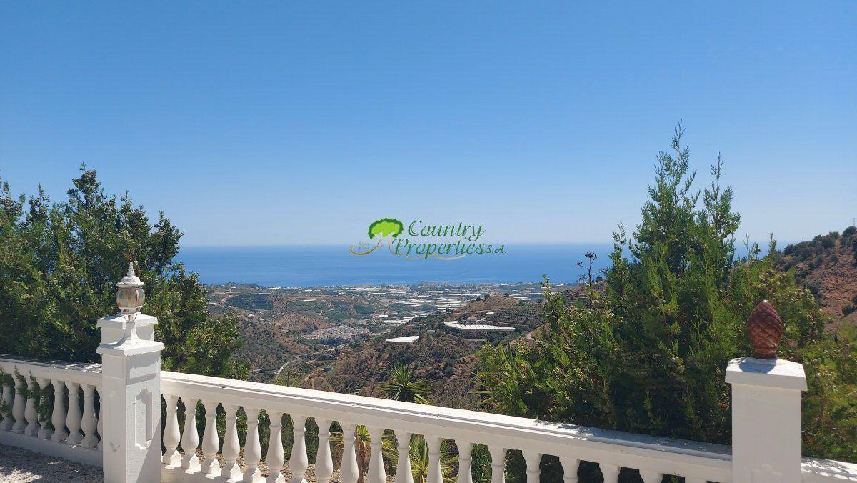 House for Sale in Arenas