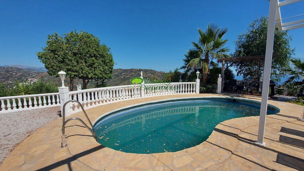 House for Sale in Arenas