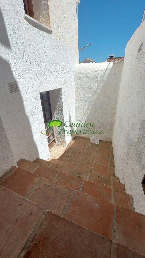 House for Sale in Sedella