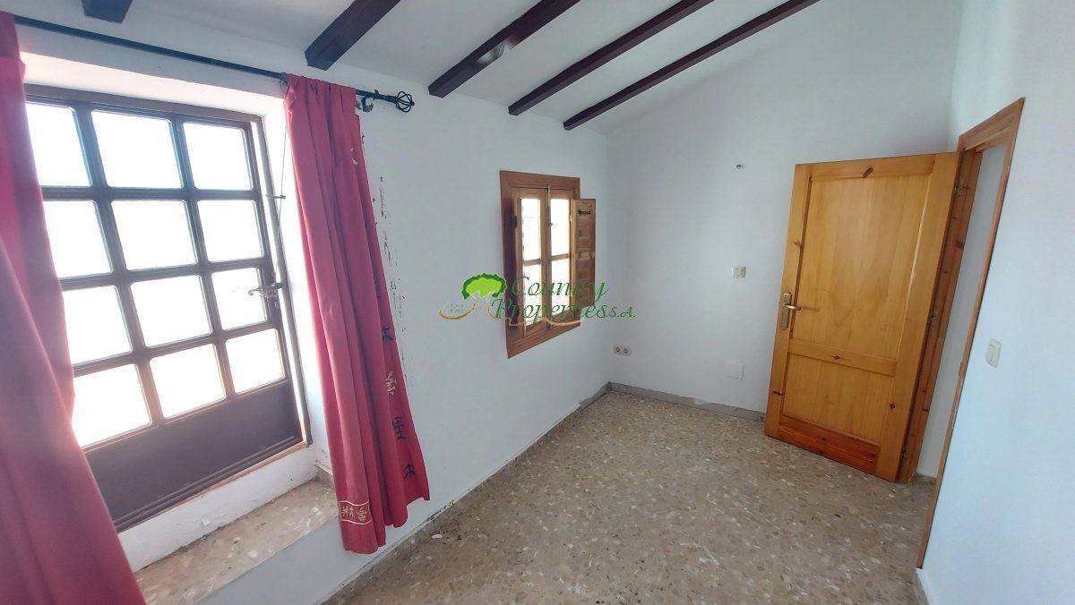 House for Sale in Sedella