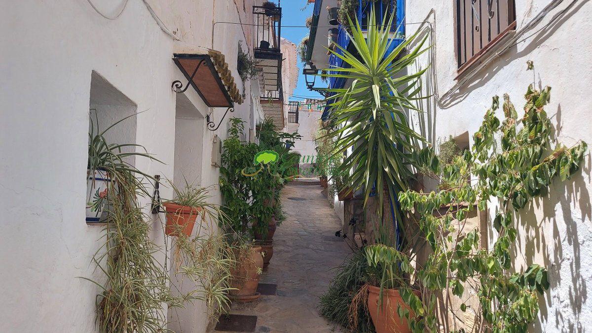 House for Sale in Sedella