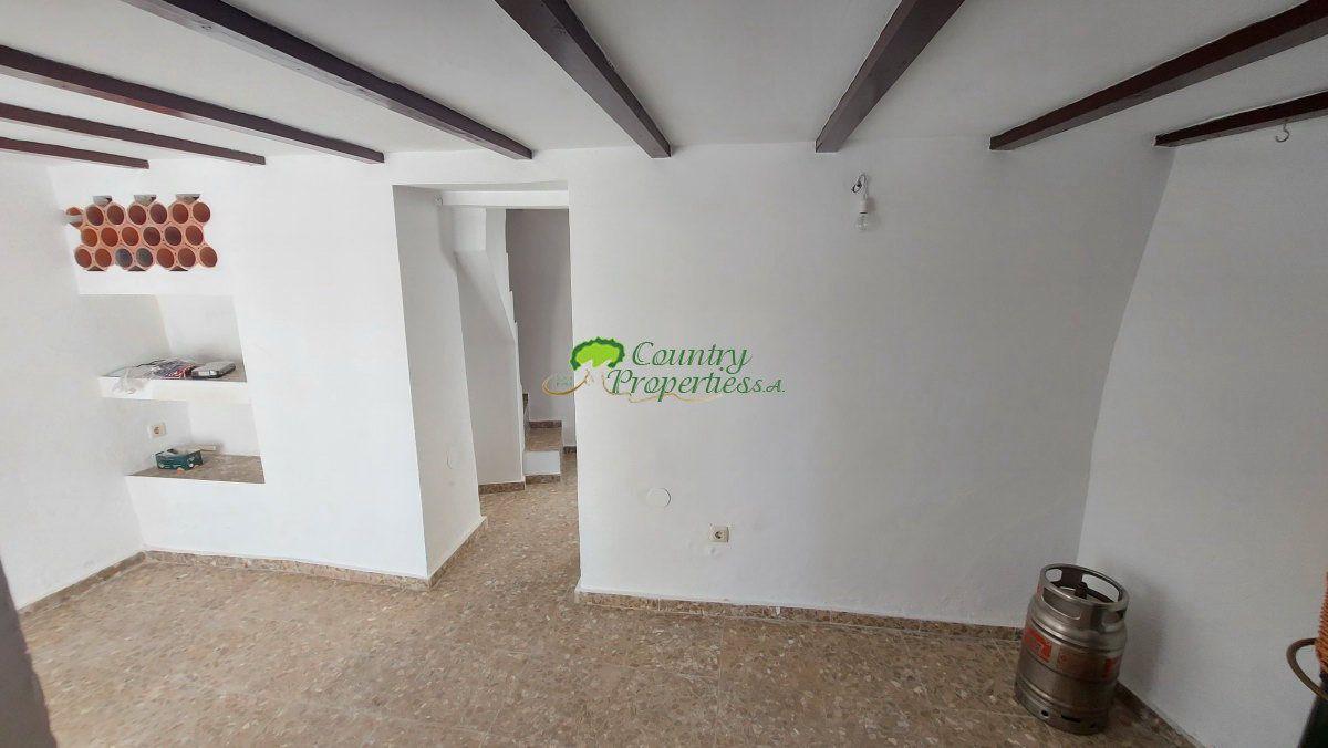 House for Sale in Sedella