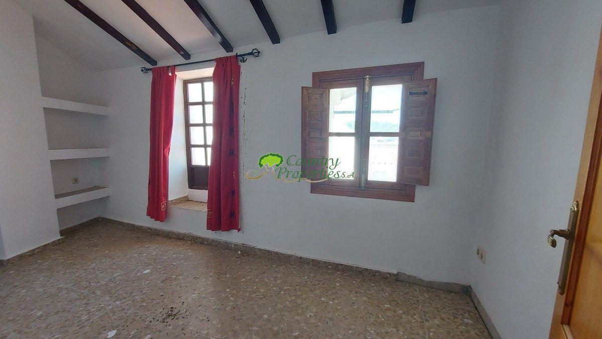 House for Sale in Sedella