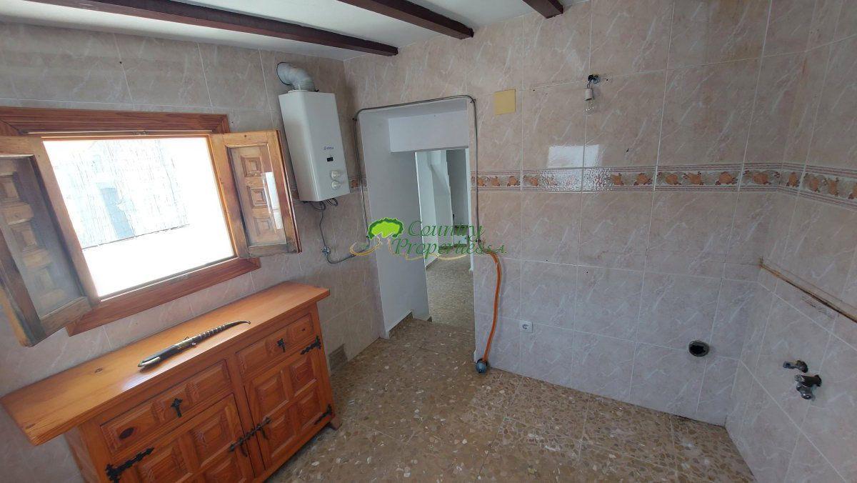 House for Sale in Sedella